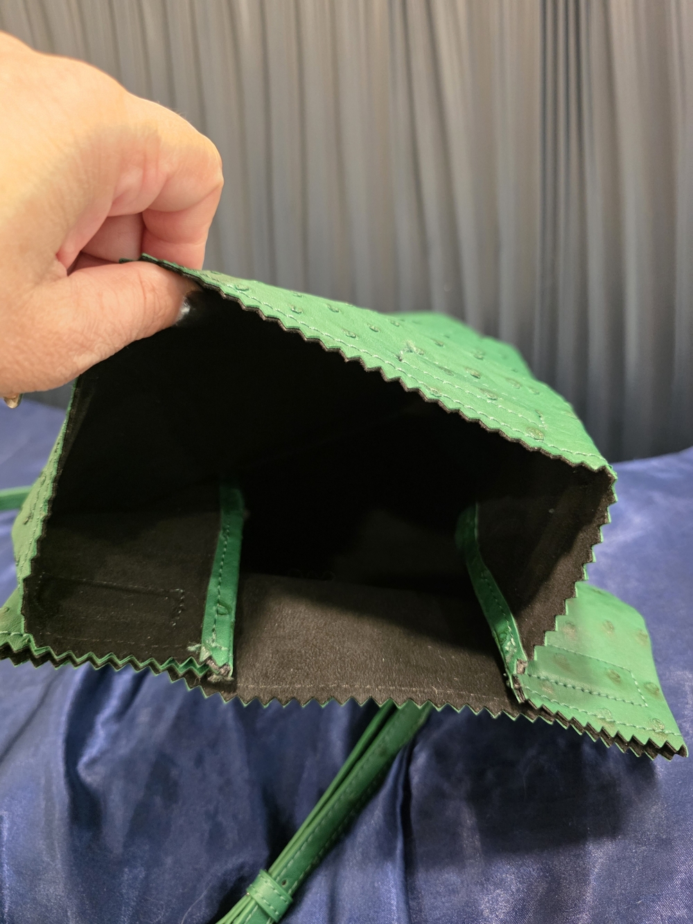 Rudiments Emerald Green Lunch Crossbody Bag - Picture 3 of 8